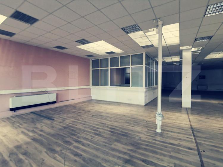 Cladire Comerciala P+2, 1800 mp si 3013 mp teren, stradala, zona Banie!
