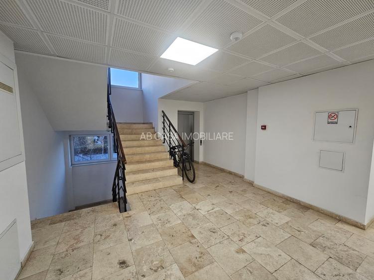 Ap. deosebit, 1,5 camere, et. 1, semidecomandat, cu parcare subterană, Lipovei - 16