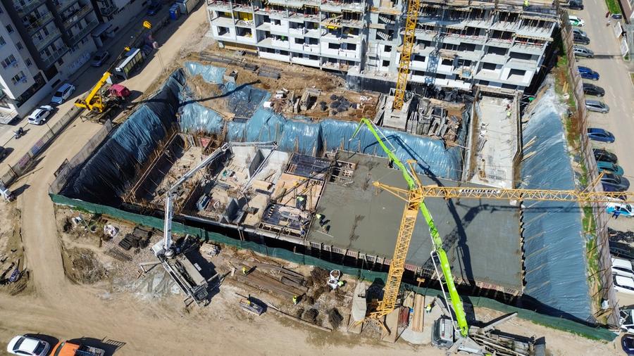 5d72b915-9be9-46ee-bb4b-cd045f9bb3a8 - 4