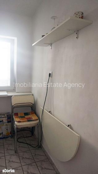 Garsoniera Dristor, bloc stradal, 4 minute de metrou, mobilată si utilată modern - 14