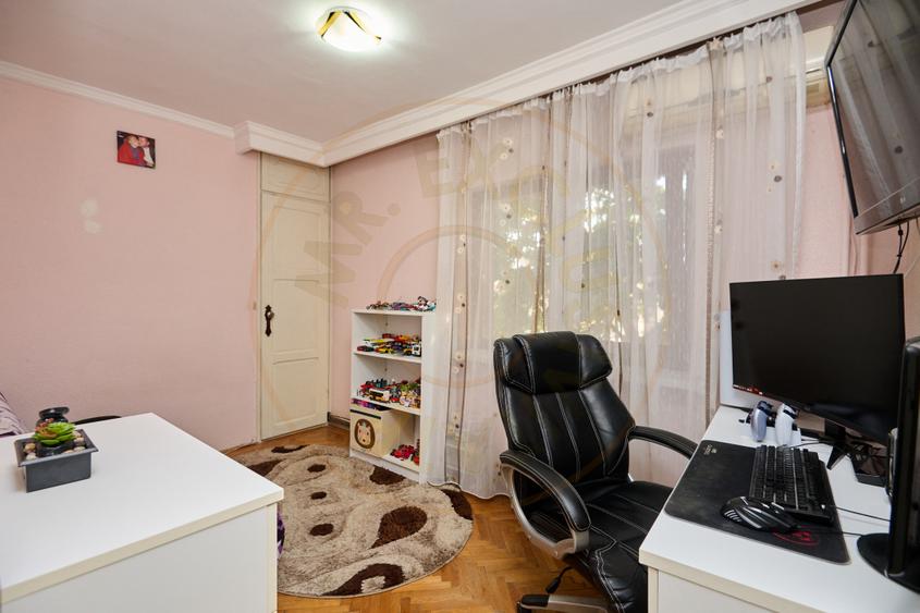 APARTAMENT 3 CAMERE -DECOMANDAT + LOC DE PARCARE - PITEȘTI