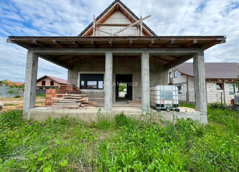 Vand casa moderna la gri - spatiu generos, materiale premium - 2