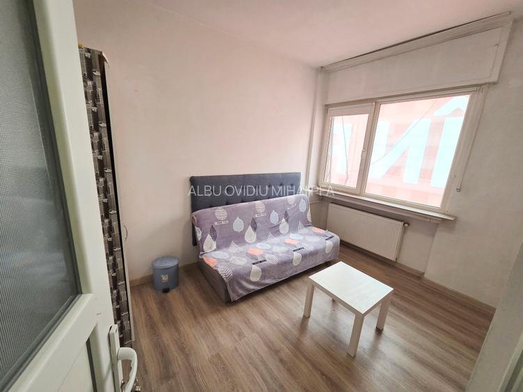 Romana, Universitate, garsoniera stradala 6 minute metrou - 6