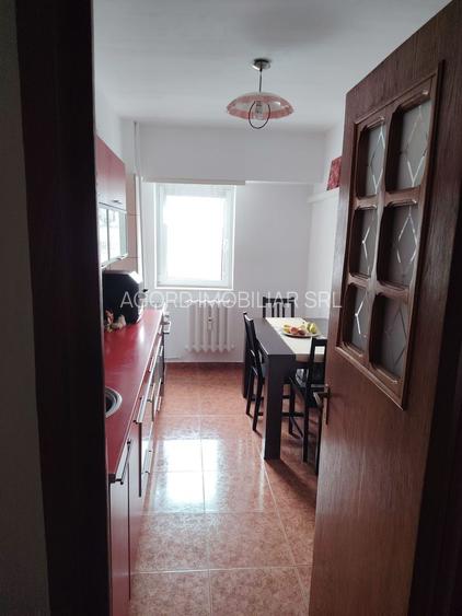 Tomis 1, apartament cu doua camere decomandate. - 9