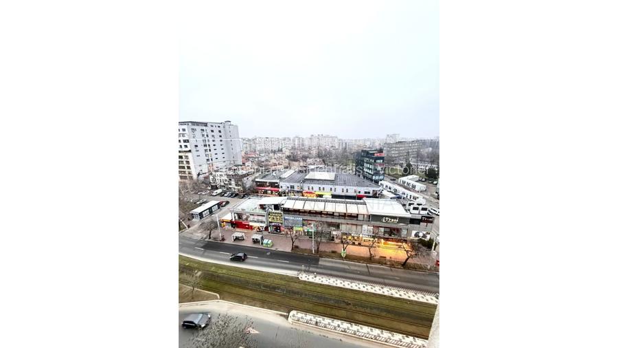 REA1027738 Studio Mall Vitan bloc 2001 53 mp - 9