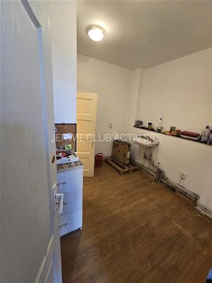 Spatiu comercial , Piata Sud - 5