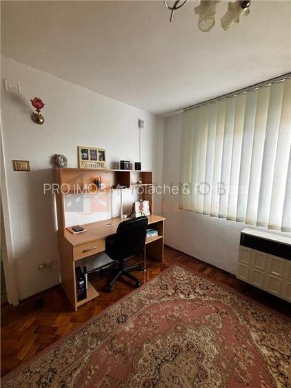 Apartament 2 camere cf 1 decomandat zona Micro 5 - 4