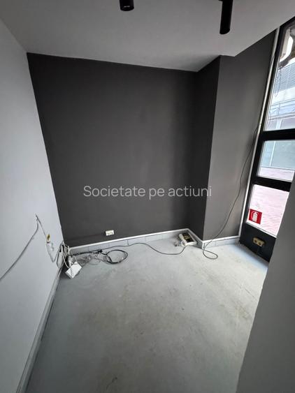 Spatiu Comercial de inchiriat pe Bd. Corneliu Coposu nr. 2, Pret Negociabil - 3