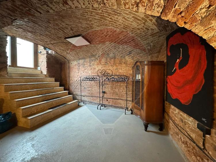 Spațiu de vanzare S.C.229 mp -zona centrala - 3