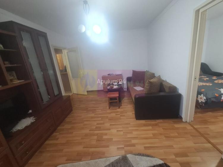 Apartament cu 2 camere de vanzare in Campina - Zona Cuza - 2