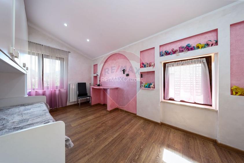 Conac, proprietate unica, in mijlocul naturii, Sacele! - 18