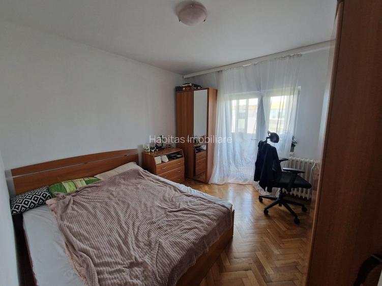 Apartament 3 camere decomandate de inchiriat, zona str N Titulescu - 14