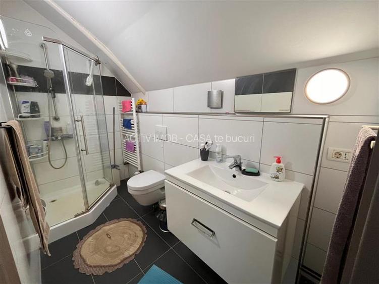 Lugoj,  Vila de Vis Cu Piscina, 440 Mp. Construiti, 820 Mp. Teren - 21