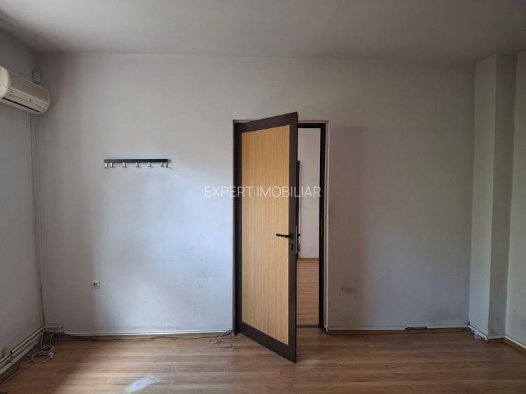 Stefan cel mare - imobil P+1+M - 25