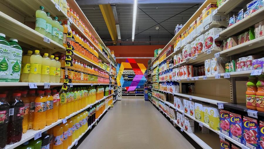 Spatiu comercial de vanzare - 325 mp cu chirias - 3