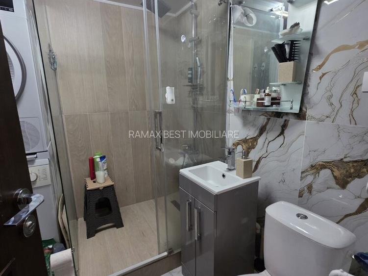 ramnicu valcea-2 camere-bloc 1982 - 8