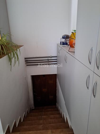 VILA IN REGIM DE INALTIME PARTER SI ETAJ ULTRAFINISATA PE 19 ARI TEREN - 21