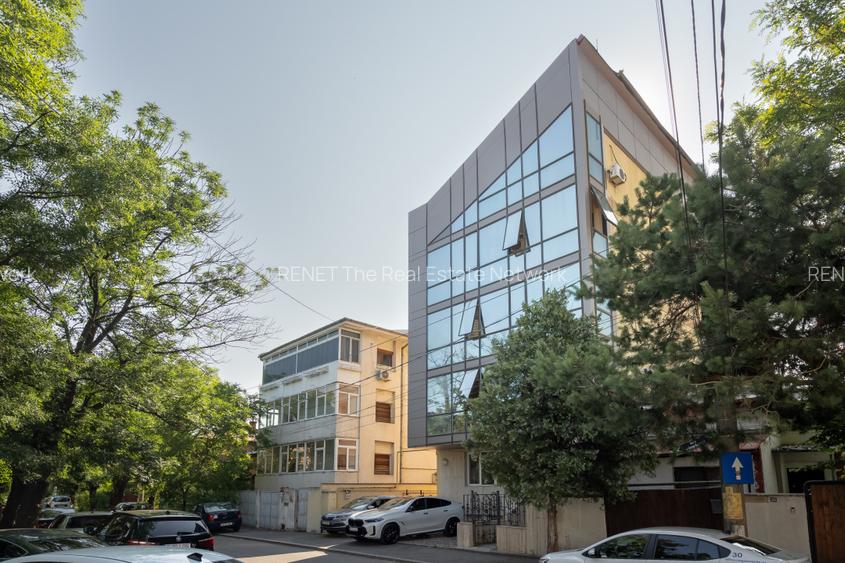 DRUMUL SARII - MACAROVICI, CLADIRE BIROURI 923 MP UTILI, LOT 360 MP! - 2