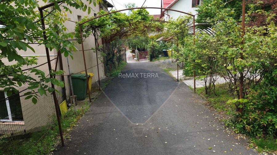 Casă de închiriat lângă parc – potrivită pentru centru / birouri - 26