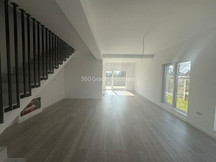 Duplex Mosnita 4 camere 2 bai Asfalt Toate utilitatile - 4