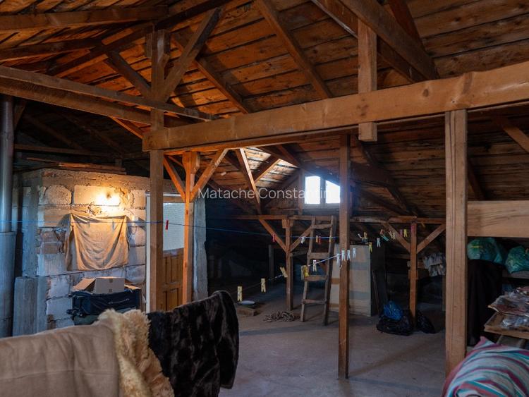 Casă spațioasă S+P+1E – 5 camere – 278 mp – Sector 4 - 12