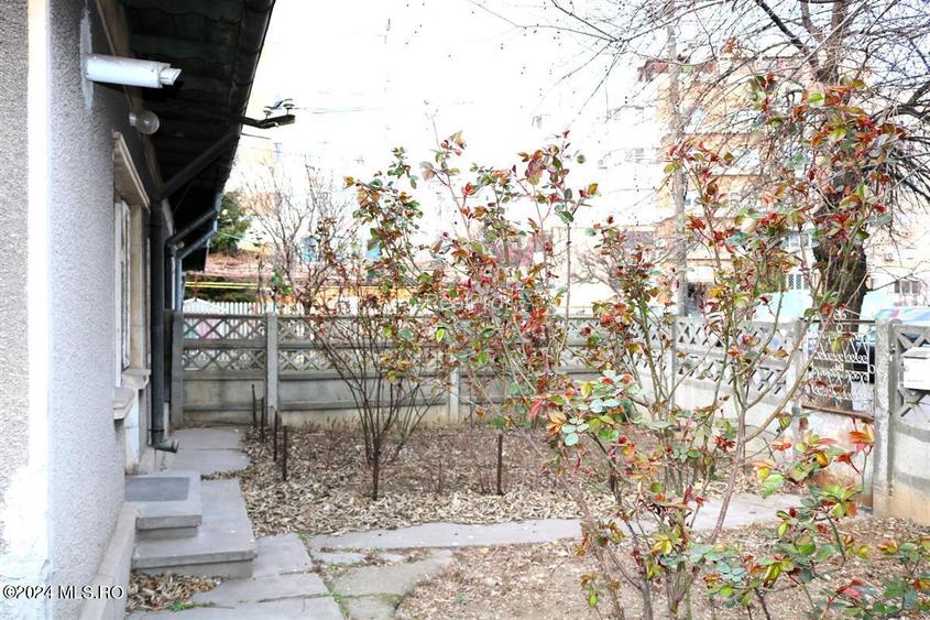 Gara - Spitalul CFR - Str. Scolii, casa din caramida, teren 380 mp! - 6