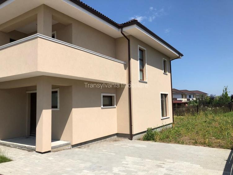 Casa de vanzare in Dezmir | 149 utili | 2 parcari - 5
