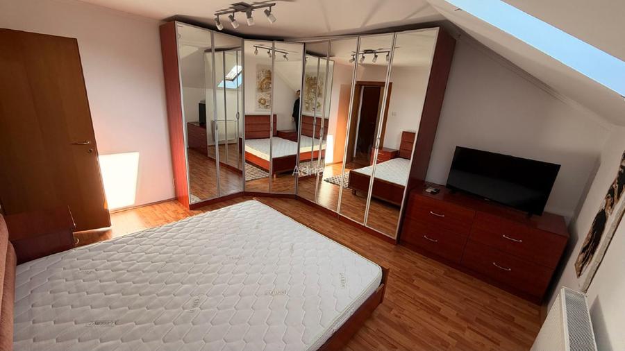 Apartament 3 camere | Vilă | Etaj+Mansardă  | 67mp | Dumbravița | Loc parcare - 12