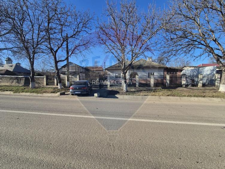 Casă de vânzare cu 4 camere si anexe in  Horgești-Recea - 2