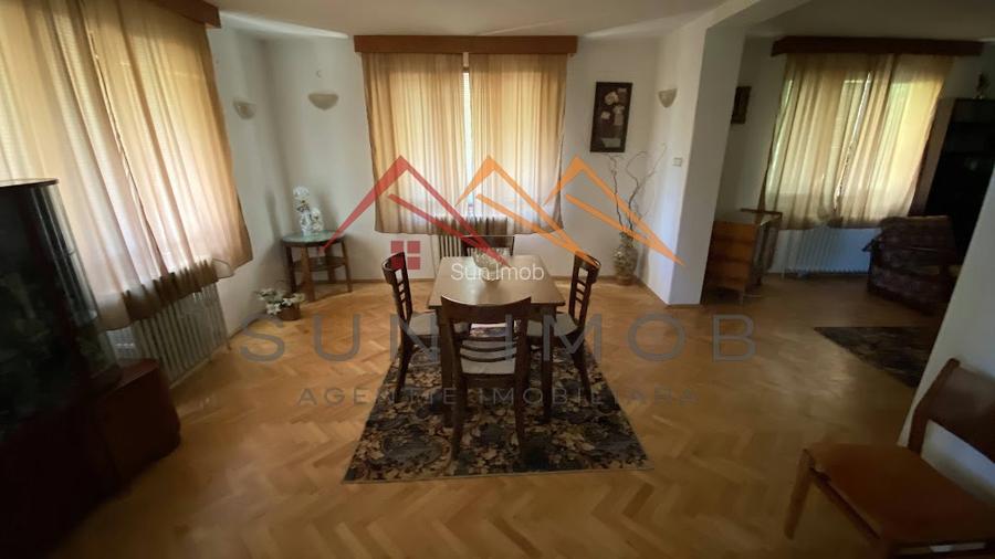 Vila de vanzare, teren 3100 mp, 7 camere, 6 grupuri sanitare, 3 CT, an 1997 - 11