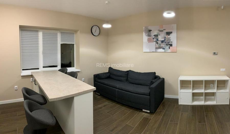 Casa de vanzare, formata din 2 apartamente, P-ta Abator - 3