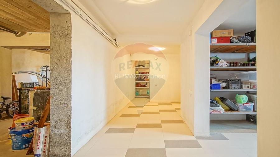 Casă spațioasă și elegantă, teren 1547 mp în Stupini – Comision 0 - 27