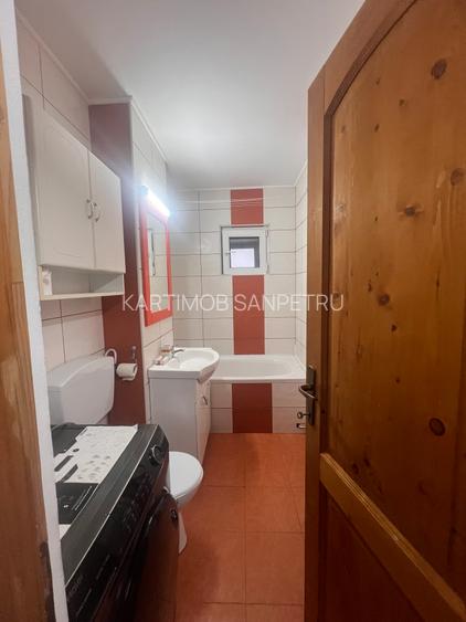 DE INCHIRIAT Apartament 3 camere in Racadau ,  VALEA CETATII .etajul 1 , - 2
