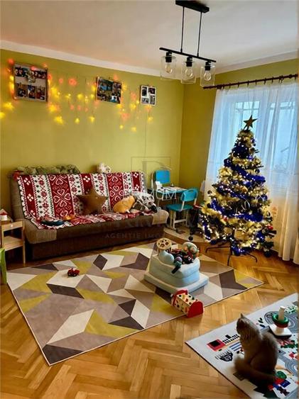 DAMBOVITA - 3 CAM - DECOMANDAT - 2 BAI - 2 BALCOANE - CENTRALA -ETJ.3 - 2