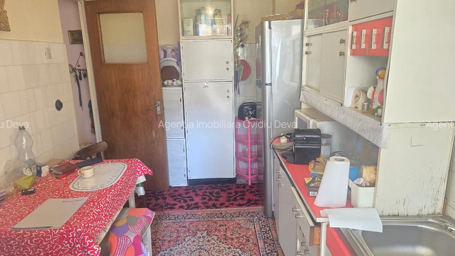 Vand apartament 3 camere decomandat in Deva, Narciselor, (Piata Centrala), et 2 - 10