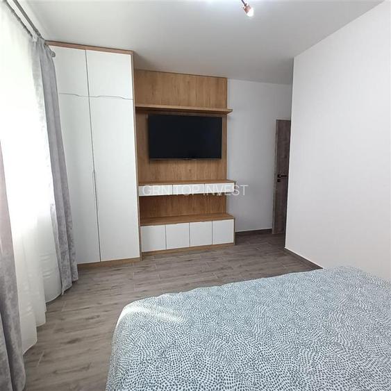 Apartament modern 3 camere terasa si parcare zona centrala - 8
