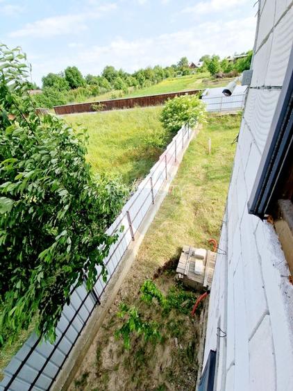 Casă spațioasă S+P+1E+M și teren generos 1664 mp - 52