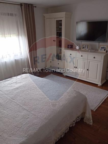 Casă / Vilă cu 7 camere de vânzare - 14