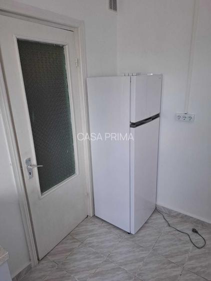 GARA ap.1 camere, decomandat, curat, renovat, mobilat si utilat, et.3/4! - 5