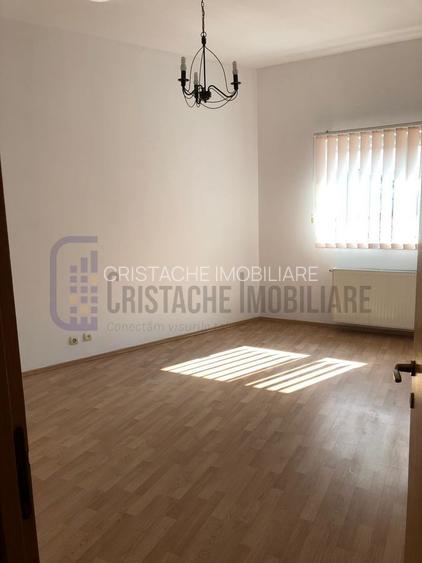 Fara comision! Cladire P+3+M_birouri/ activitati artistice_Universitate! - 13