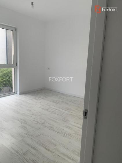  Apartament cu 3 camere decomandat, zona Dumbravita - 5