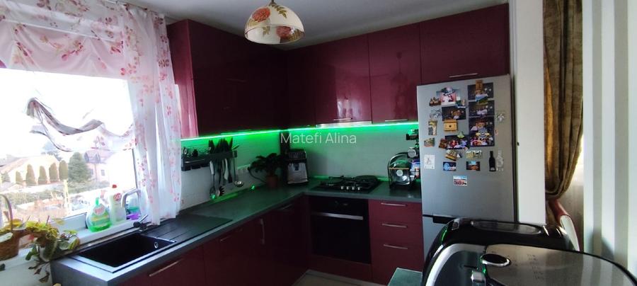 Vând apartament cu 3 camere  - 9