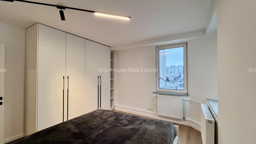 Apartament modern cu 3 camere in zona centrala  - 11