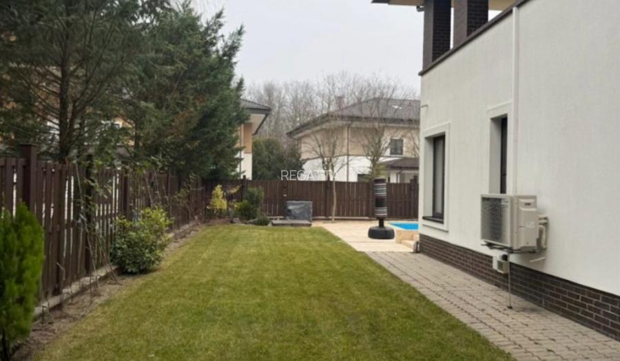 OXFORD GARDENS / VILA CU PISCINA / 4 DORMITOARE COMPLET RENOVATA - 3