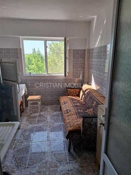 3 camere DECOMANDAT, 67 mp, 2 bai, Viziru 1 - Pistruiatu - 6