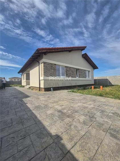 CASA INDIVIDUALA - SUPERBA - APROAPE DE CENTURA - 2
