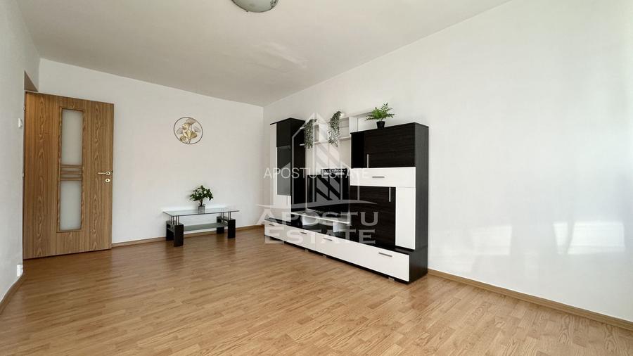 Apartament cu 3 camere, decomandat, zona Lipovei - 2