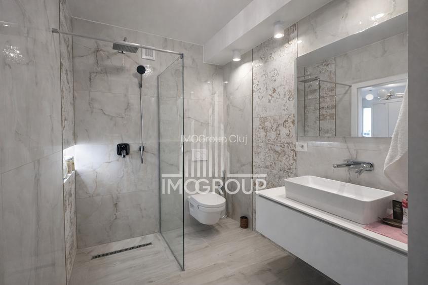 Apartament ultrafinisat cu parcare si priveliste superba, in complexul Zenia - 9