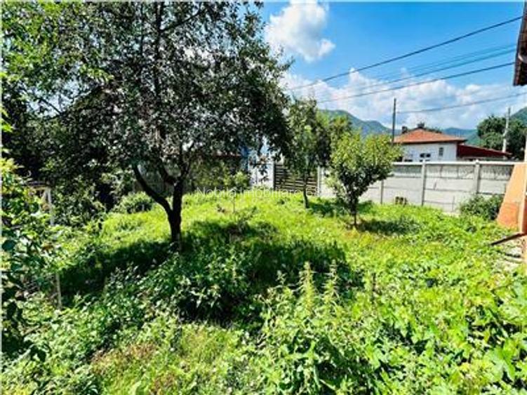 Casa de vanzare cu gradina si curte in Orasul din Inima Sarii Targu Ocna - 4