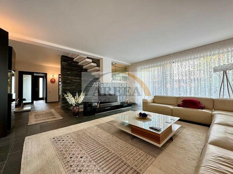 Vila lux de vanzare in cel mai dorit complex din Erou Iancu Nicolae-locatie rara - 4